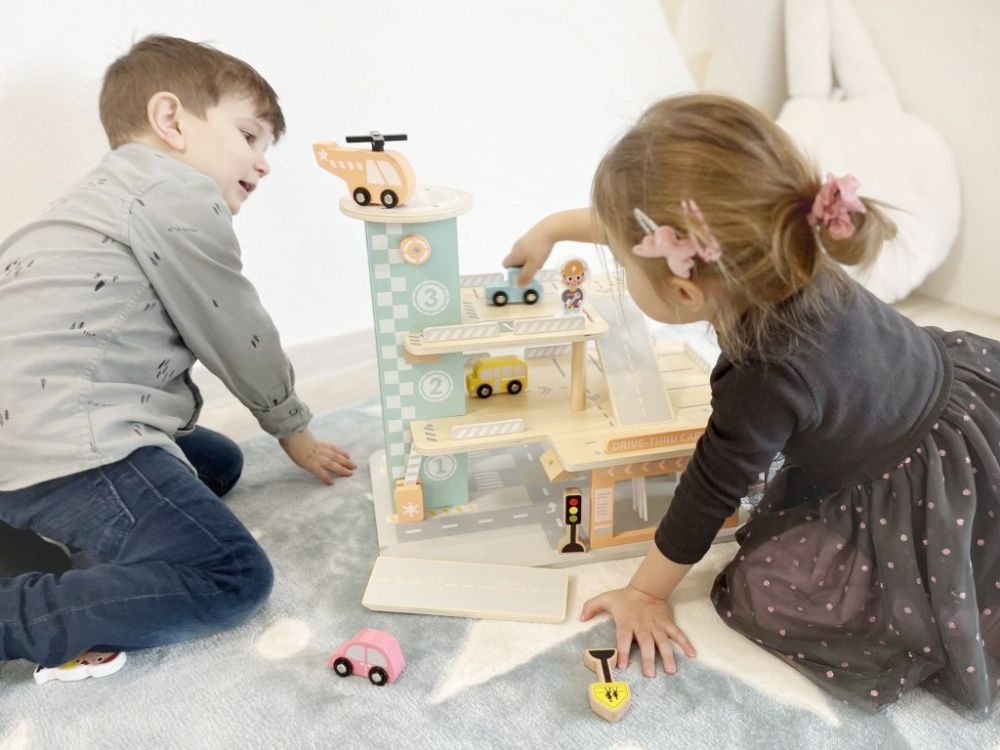 Houten Autogarage Speelgoed | Parkeergarage met Carwash & Voertuigen - Baby Doo