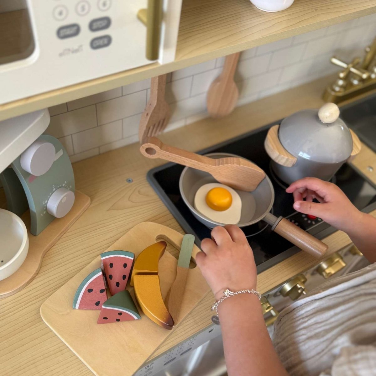 Houten Speelkeuken | Luxe Variant | Inclusief 9 Accessoires - Baby Doo