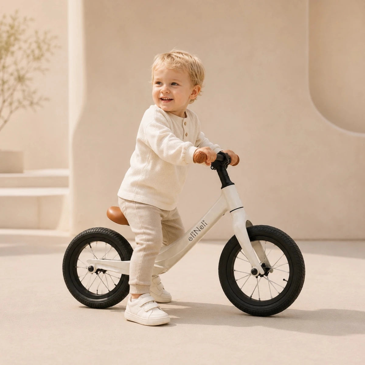 Loopfiets 2 Jaar met Luchtbanden – Lichtgewicht Magnesium Frame - Baby Doo