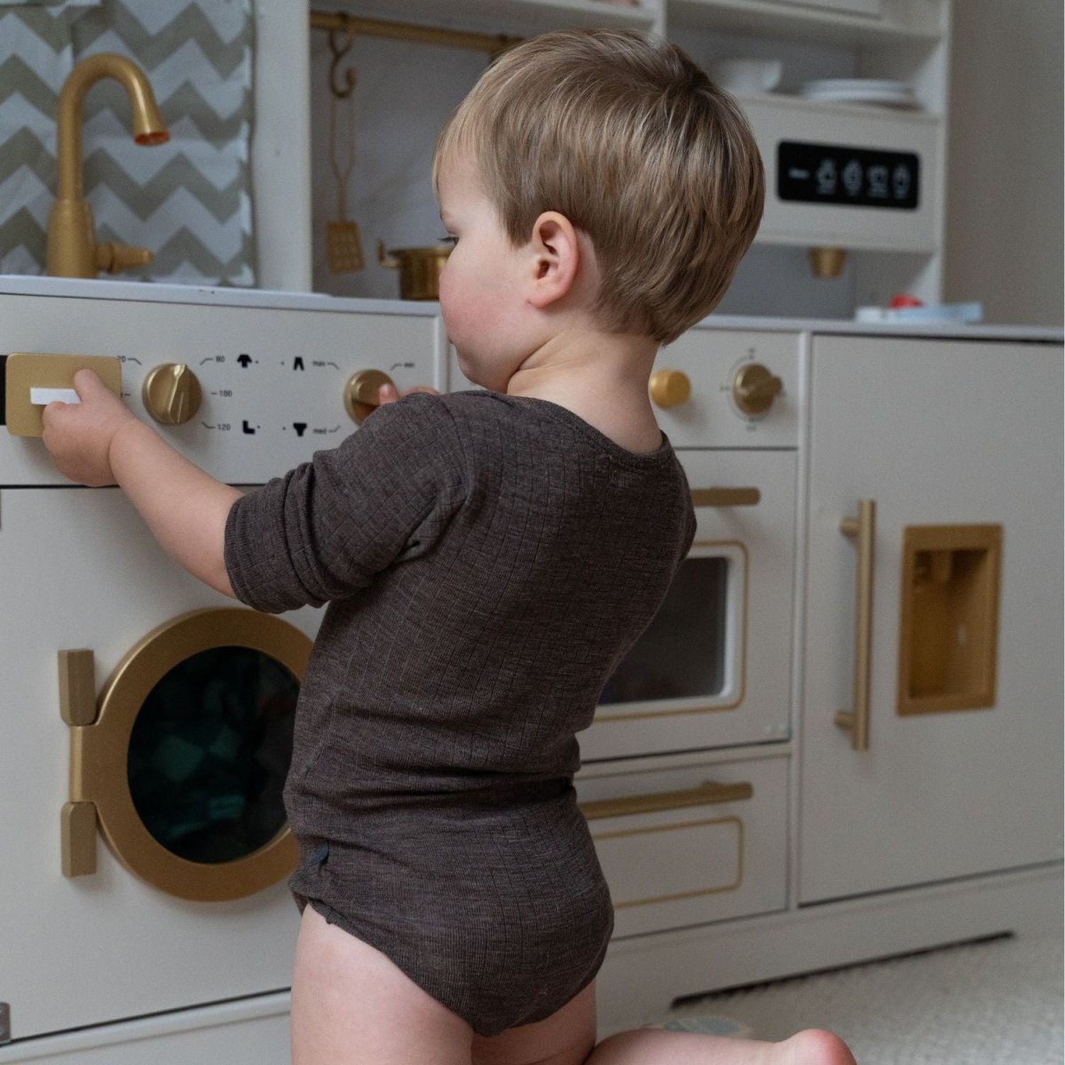 Luxe Houten Speelgoed Keuken met Licht, Geluid & Stoom | Kinderkeuken met Echte Effecten & Accessoires | Crème Goud | Vanaf 3 Jaar - Baby Doo