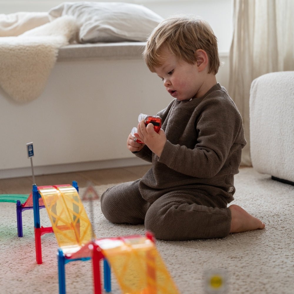 Magnetische Autobaan Bouwset 100 - delig | Magnetische Tegels met Bruggen & Verkeersborden | Magnetisch Speelgoed 3+ - Baby Doo